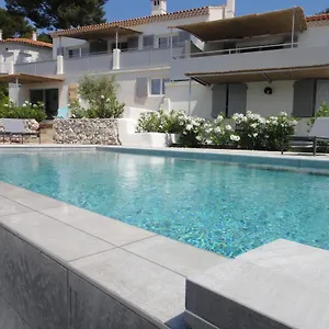 Holiday home - Maison Mediterranee - Piscine Chauffee, Cassis